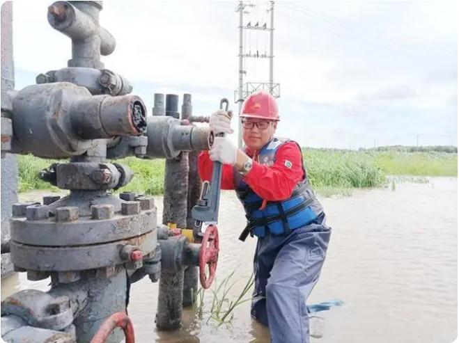 險(xiǎn)不除、人不休，水不降、人不退！大慶油田朝陽溝油田全力迎戰(zhàn)防汛“大考”